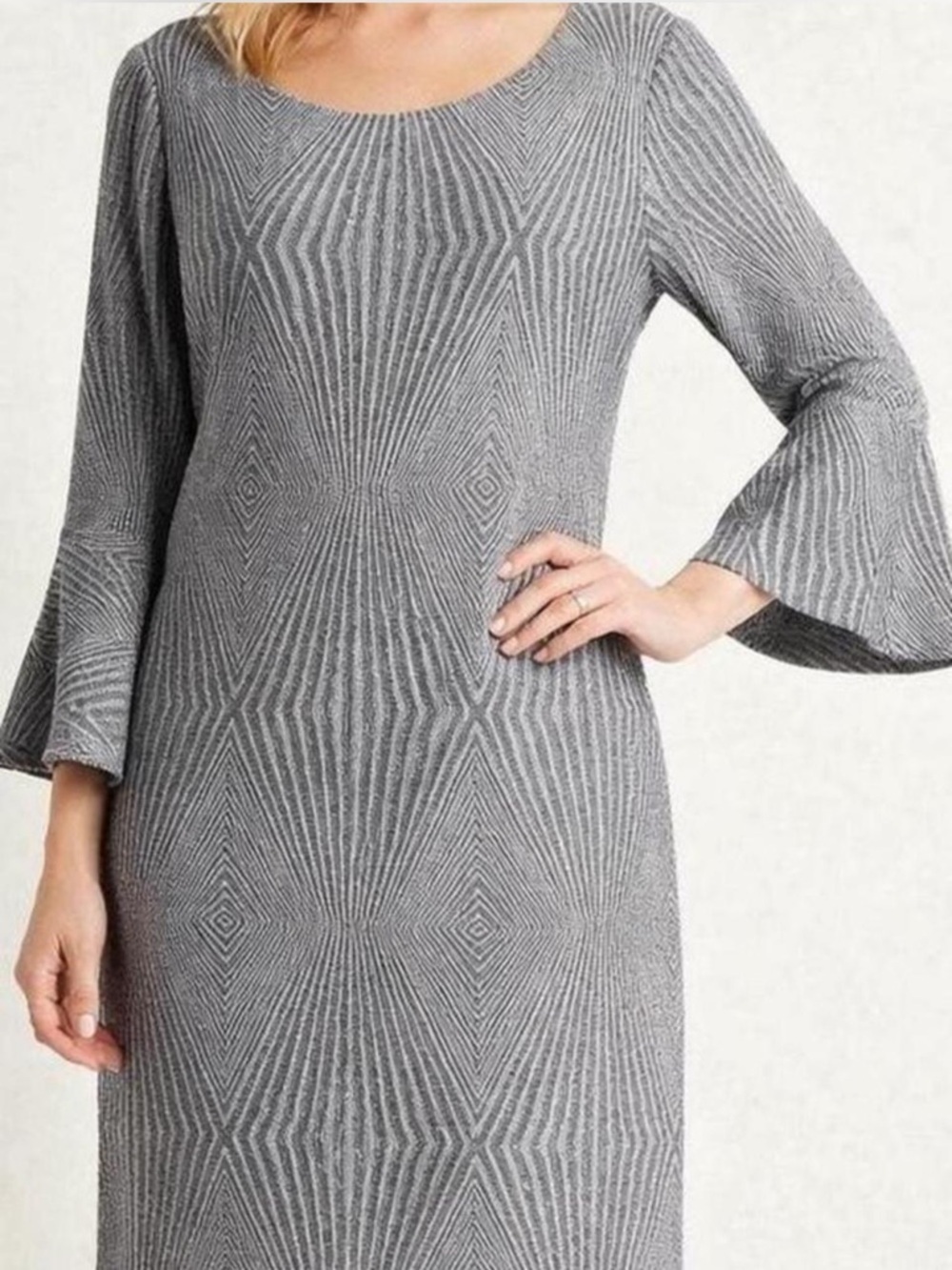 Jessica Howard Grey Textured Bell-Sleeve Knit Dress